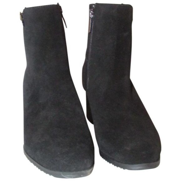 Blondo Black Suede Side Zip Ankle Booties - Picture 1 of 12